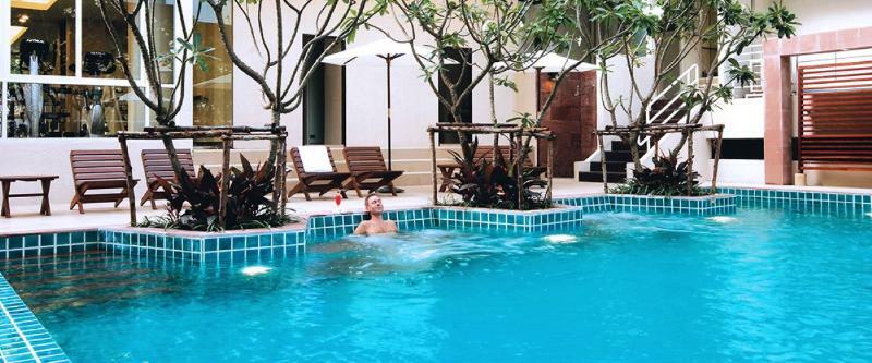 Khách sạn Furamaxclusive Sathorn, Bangkok