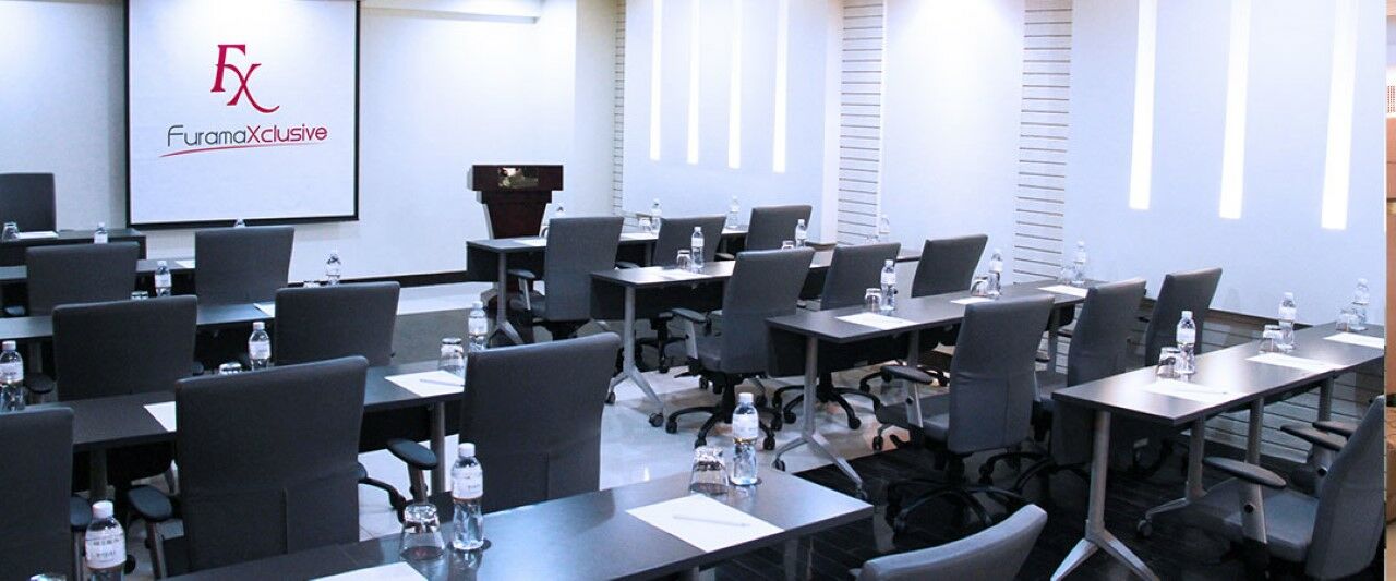 Furamaxclusive Sathorn, Khách sạn 4*